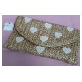 9 - BEADED HEART STRAW CLUTCH (E82)