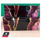 43 - LOT OF TWO DECOR BOXES (P25)