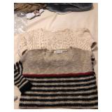 D - PINK ROSE PULL-OVER SWEATER SIZE L (M82)