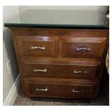 D - NIGHTSTAND / SIDE TABLE (E2)