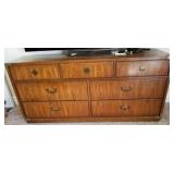 D - THOMASVILLE SEVEN-DRAWER DRESSER (R3)