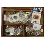 D - MIXED LOT OF COLLECTIBLE PINS (J28)