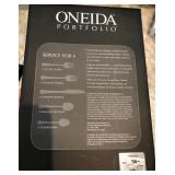 D - ONEIDA PORTFOLIO FLATWARE (K11)