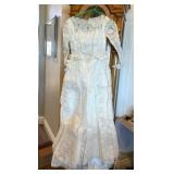 D - VINTAGE WEDDING DRESS (K45)