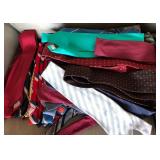 D - MIXED LOT OF MEN