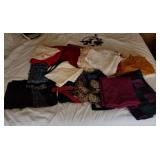 D - MIXED LOT OF SCARVES (R11)