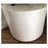 D - ROUND PLANT / CURIO STAND 19X24" (K67)