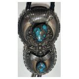 VINTAGE BOLO TIE TURQUOISE / BEAR CLAW 148 GRS