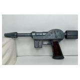 RARE JUDGE DREDD MOVIE LAWGIVER GUN - FULL SIZE