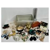 LARGE VINTAGE TIN BOX FULL OF VINTAGE COSTUME