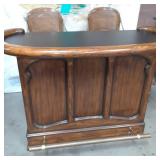 11 - HOME BAR WITH TWO STOOLS