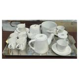 486 - CRATE & BARREL DISHWARE & TRAY (Z108)