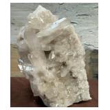 486 - COLLECTIBLE CRYSTALINE ROCK (Z104)