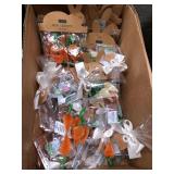 43 - EASTER MINI CARROT DECOR SETS