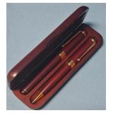 11 - BOMBAY COMPANY PEN SET (A127)