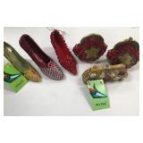 443 - COLLECTIBLE SHOE & PURSE FIGURINES (R13)