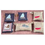 9 - LOT OF SIX MINI ACCENT PILLOWS (F104)