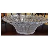 R - CUT CRYSTAL CENTERPIECE BOWL (M45)