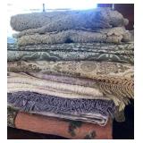 R - MIXED LOT OF BEDSPREADS (C18)
