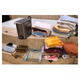R - BATH LINENS, BATHROOM SCALES (M51)