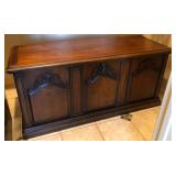 R - LANE CEDAR CHEST