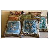 R - MIXED ACCENT PILLOWS (P133)