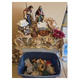 R - NATIVITY FIGURES & MORE DECORATONS (P207)