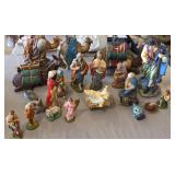 R - NATIVITY SCENE FIGURINES
