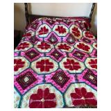 R - CHENILLE BEDSPREAD (A9)
