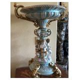 R - PORCELAIN DECORATIVE CENTERPIECE 31'T (F142)