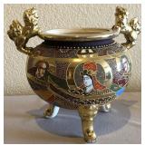 R - SATSUMA-STYLE FOOTED POT (P21)