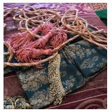 R - DECORATIVE CORDS WITH TASSELS (A21)