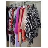 W - MIXED LOT OF WOMEN'S CLOTHING (CHICO'S 2 &3)