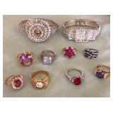 W - MIXED LOT OF COSTUME JEWELRY (L101)