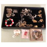 W - MIXED LOT OF COSTUME JEWELRY (L96)