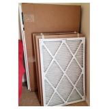 W - MIXED LOT OF AIR FILTERS (E34)