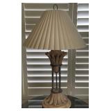W - TABLE LAMP WITH SHADE (D9)