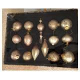 W - SET OF FIFTEEN GLASS TREE ORNAMENTS (B23)