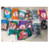 W - MIXED LOT OF HAPPY MEAL TOYS (B61)