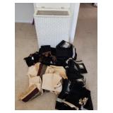 W - HAMPER, BATH TOWELS(E3)