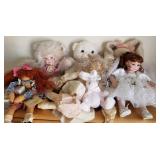 W - LOT OF COLLECTIBLE DOLLS (E17)