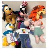 W - LOT OF DISNEY PLUSH TOYS (B131)