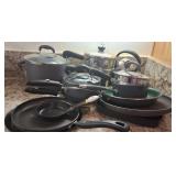 W - MIXED LOT OF COOKWARE (K16)