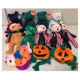 W - LOT OF TY BEARS, FISH & PUMPKINS (B52)