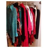 W - MIXED LOT OF WOMEN'S CLOTHING 16W/XL/PXL