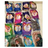 W - LOT OF HAPPY MEAL TOYS (B78)