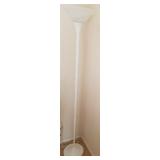 W - TORCH-STYLE FLOOR LAMP (E32)