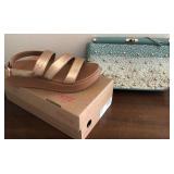 W - WOMEN'S SHOES SIZE 9 & PURSE (M24)