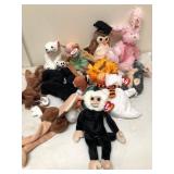 W - MIXED LOT OF TY COLLECTIBLES (B158)