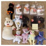 W - LOT OF TY COLLECTIBLES (B146)